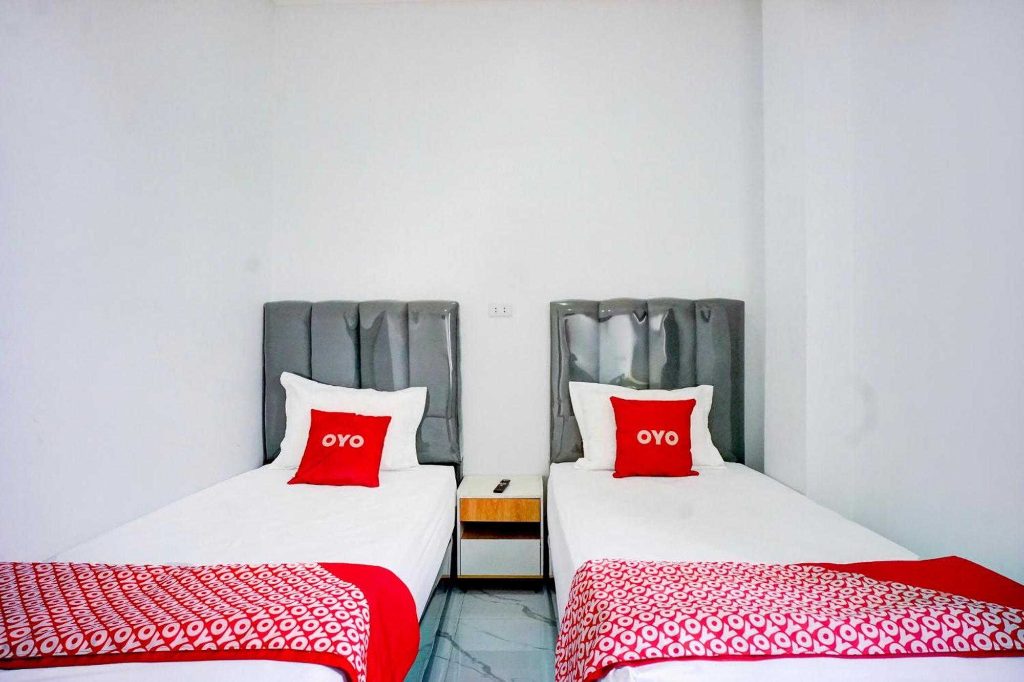 Capital O 94254 Dental Inn Banda Aceh Bagian luar foto