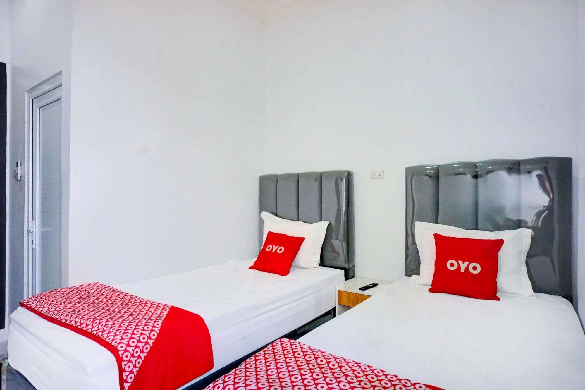 Capital O 94254 Dental Inn Banda Aceh Bagian luar foto
